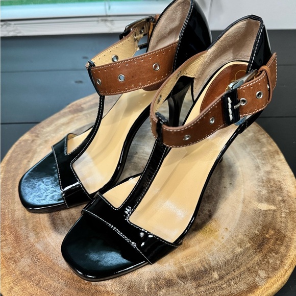 Cole Haan black patent leather heels with brown strap size 7AA - Picture 3 of 6